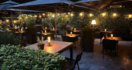 Bar Restaurant Koetshuis by Rhederoord op plek 13 in Misset Horeca Terras Top 100
